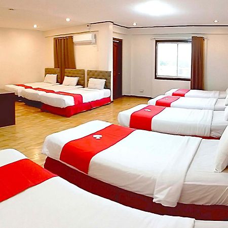 The Humbertos Hotel Davao City Εξωτερικό φωτογραφία