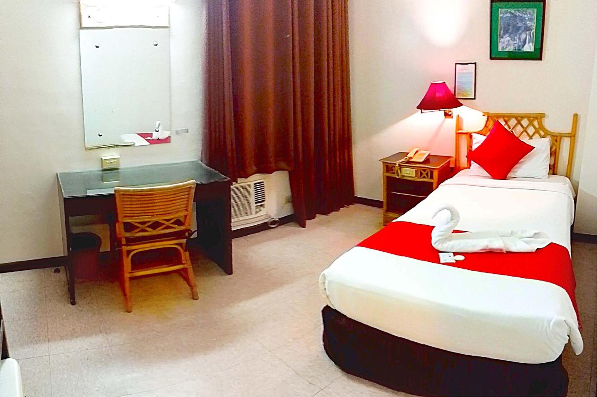 The Humbertos Hotel Davao City Εξωτερικό φωτογραφία